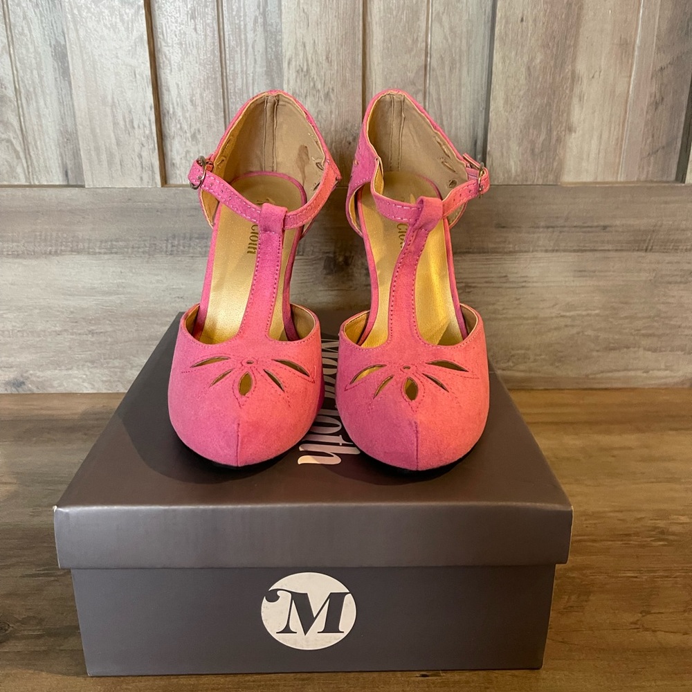 Refresh Zest T Strap Heel by T.U.K. Size 7 Brand new